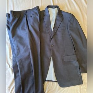 Tommy Hilfiger men’s suit